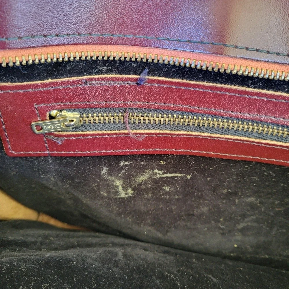 Vintage Burgundy Leather Briefcase Attache Case Integrated Handle Professional